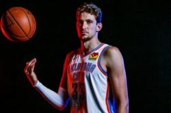 竞技宝-包含俄克拉荷马雷霆内部会议纪要流出：转会期完成体检，欧篮联使命明确，纪律约束更严格的词条