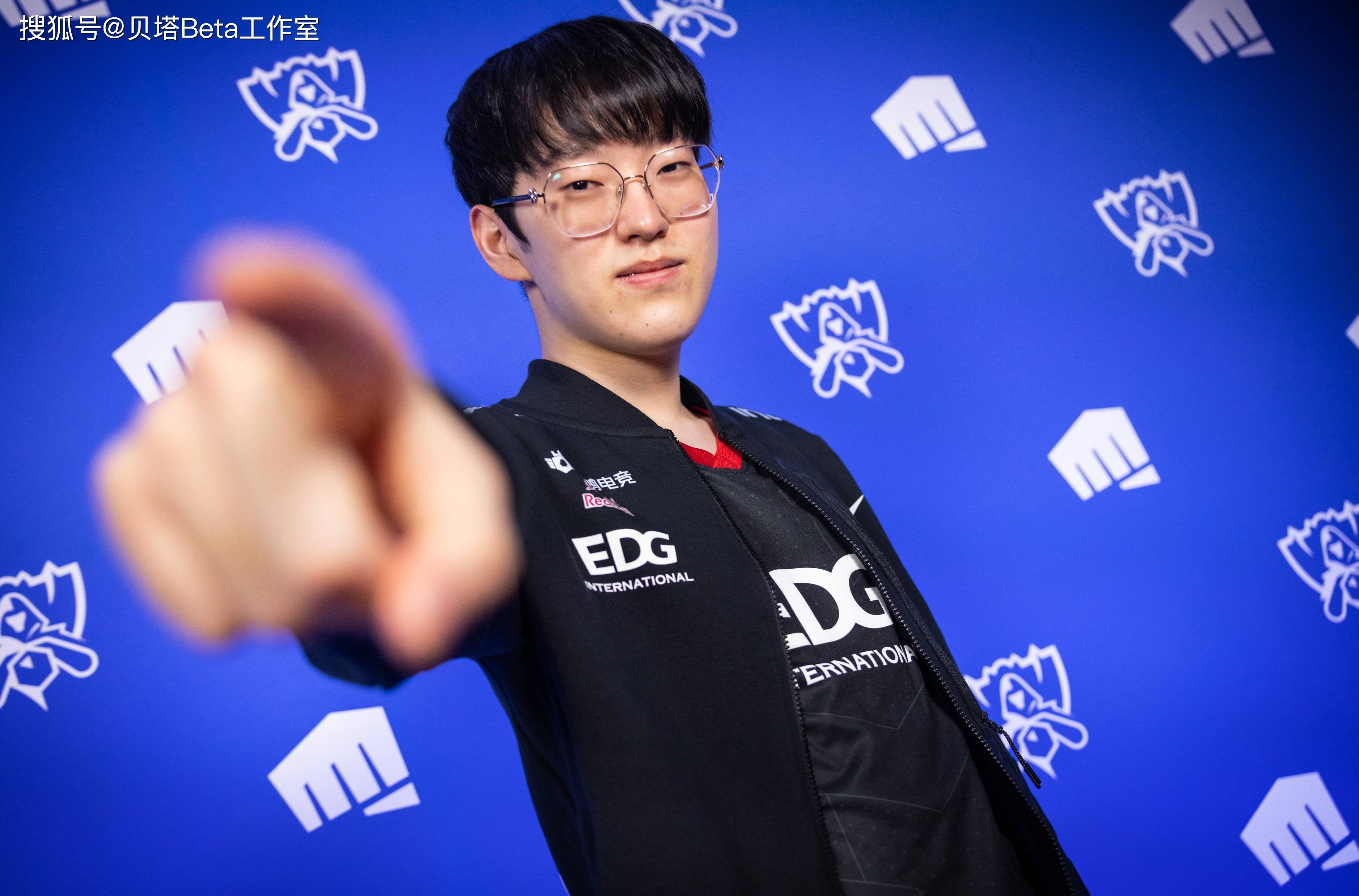 C9前途光明!,Scout新星晋级下一阶段表现突出赢得满堂喝彩 C9前途光明!,Scout新星晋级下一阶段表现突出赢得满堂喝彩